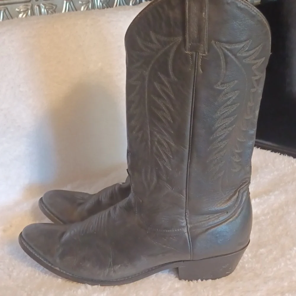 Justin diamond cowboy boots size 10.5 D black leather